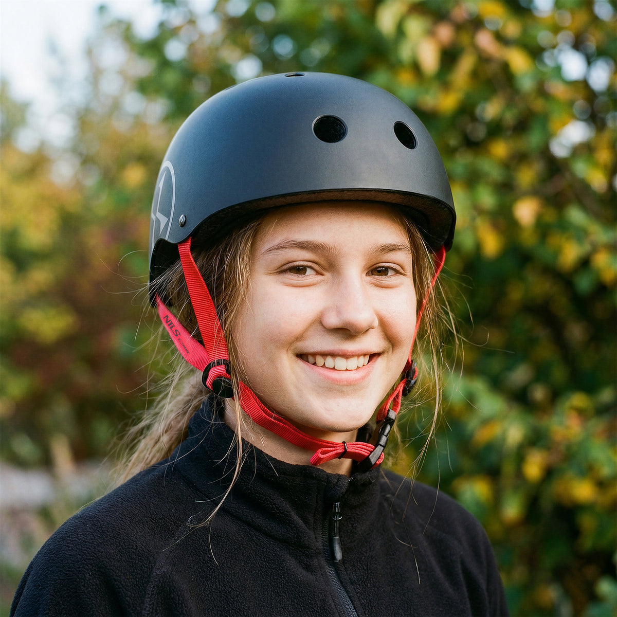 Kask czarny l(58-61cm) MTW001-2 Nils Extreme