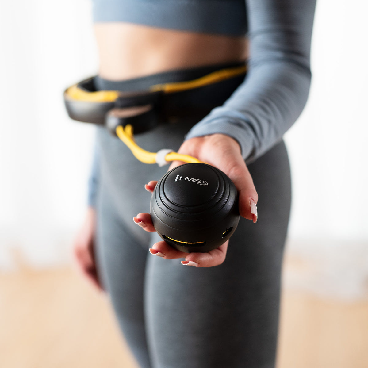 Hula hop black/yellow z magnesami, wypustkami tpe i obciążnikiem + licznik HHM21 Hms