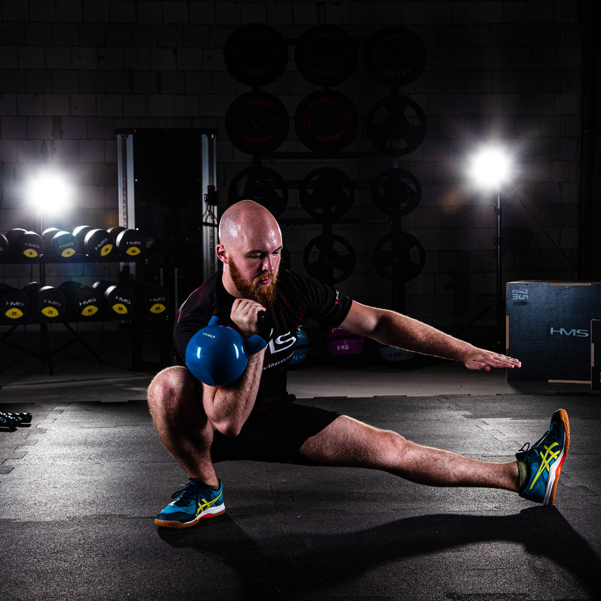 Blue kettlebell żeliwny pokryty winylem KNV04 Hms