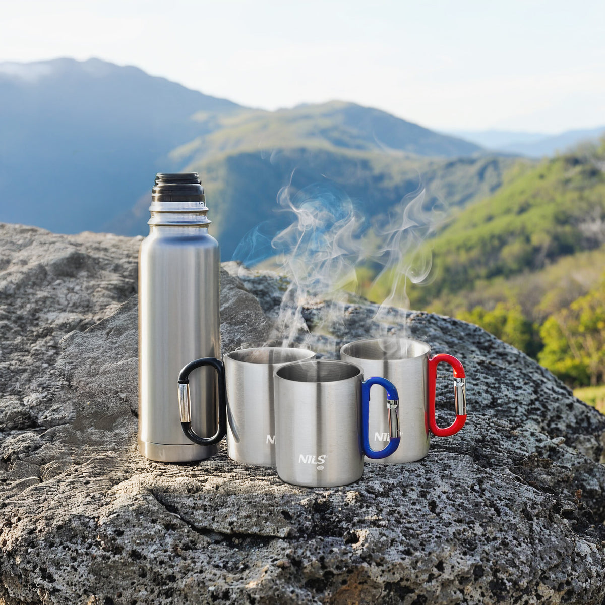 Kubek kempingowy z karabińczykiem 300 ml stal nierdzewna czarny NC17110 Nils Camp